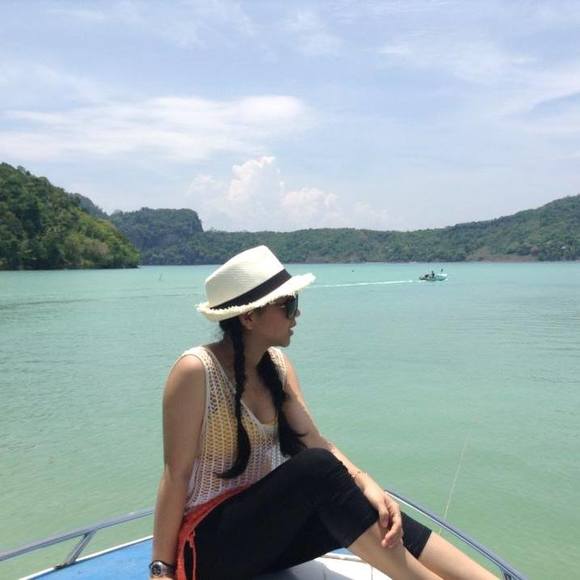 Meet your Posher, Sky - Picture 1 of 1